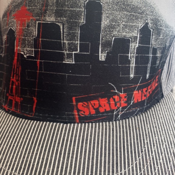 Seattle Skyline Gray & White Strip Space Needle Cap - Picture 2 of 5